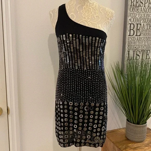 Alice + Olivia Liquid Gunmetal One Shoulder Dress - Picture 4 of 10